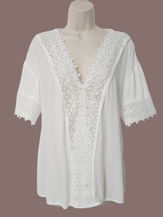 Tops - White Crochet V-Neck Boho Top Short Sleeves Cover Up size M